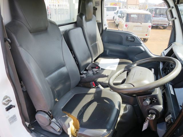 ISUZU ELF 2011 Image 31