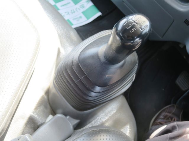 ISUZU ELF 2011 Image 31