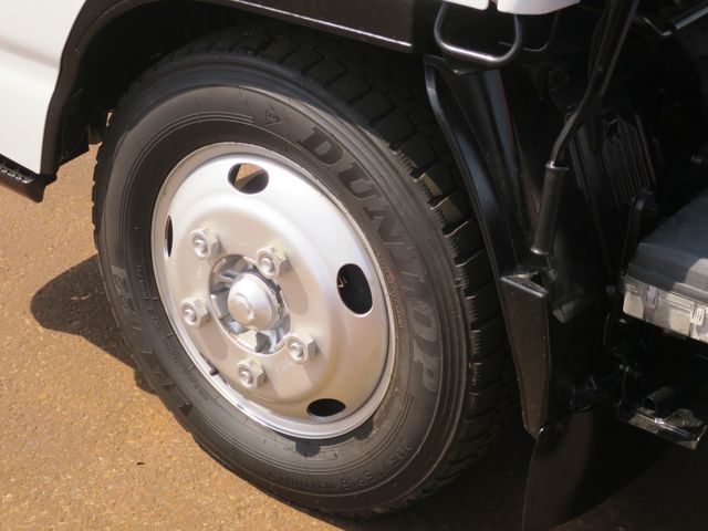 ISUZU ELF 2011 Image 31