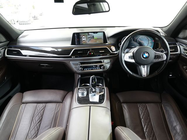 BMW 7SERIES 2019 Image 31
