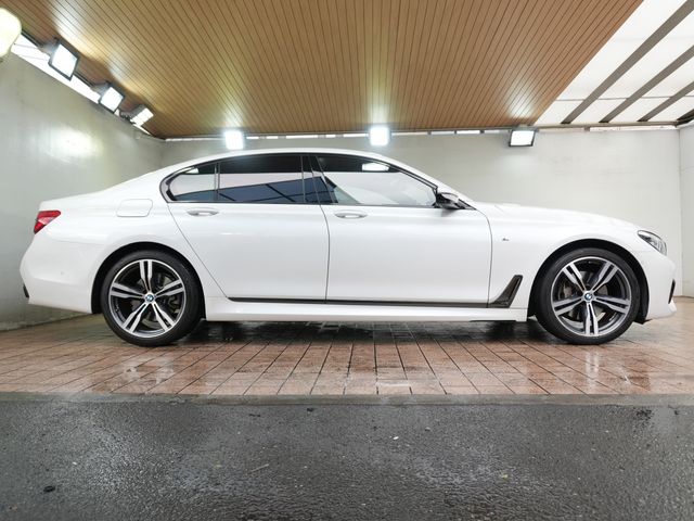 BMW 7SERIES 2019 Image 31