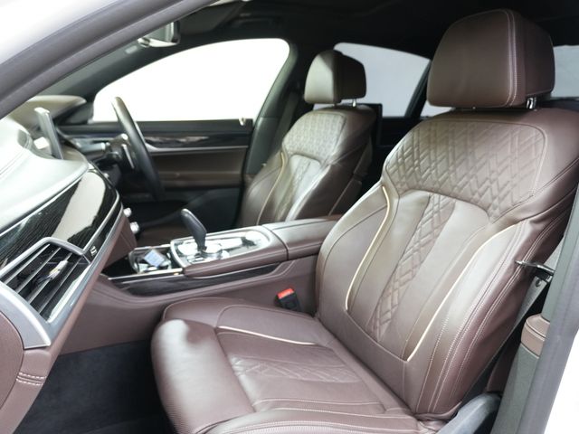 BMW 7SERIES 2019 Image 31