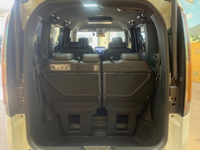 HONDA STEPWAGON E:HEV SPAD 2023 Image 31