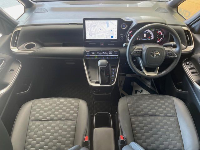 TOYOTA VOXY 2023 Image 31