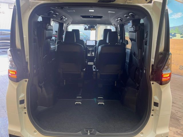 TOYOTA VOXY 2023 Image 31