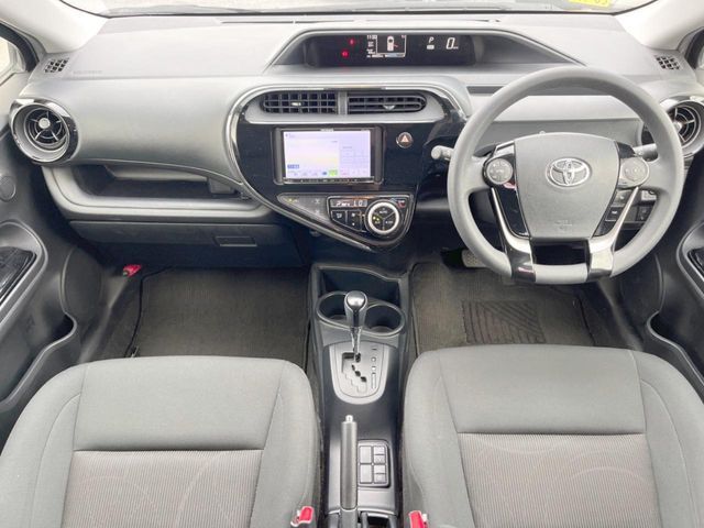 TOYOTA AQUA 2018 Image 31