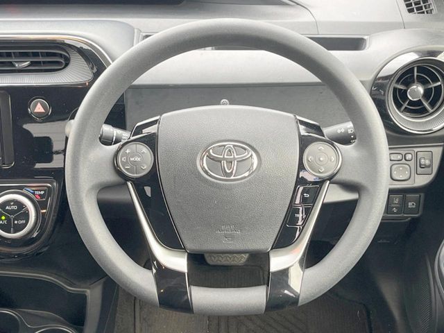 TOYOTA AQUA 2018 Image 31