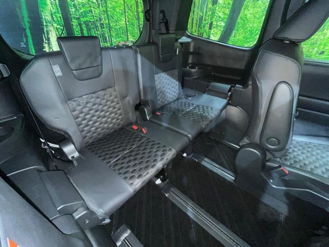 TOYOTA VOXY HYBRID 2025 Image 31