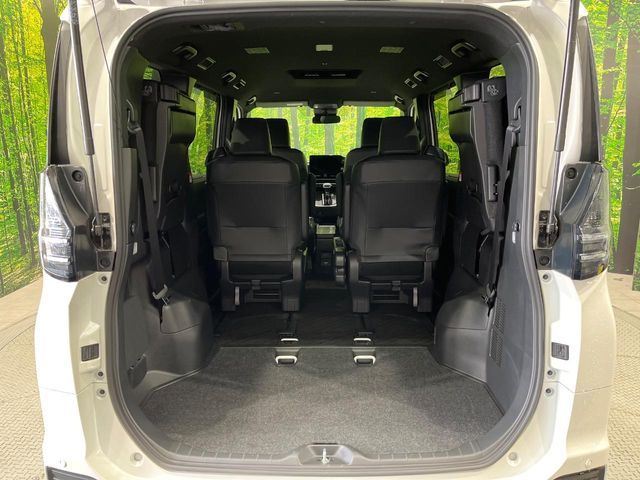 TOYOTA VOXY HYBRID 2025 Image 31