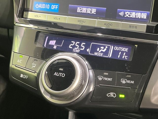 TOYOTA PRIUS ALPHA 2015 Image 31