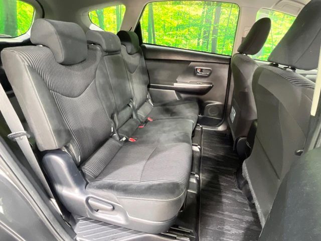 TOYOTA PRIUS ALPHA 2015 Image 31