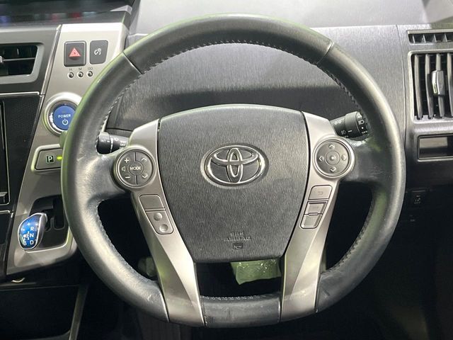 TOYOTA PRIUS ALPHA 2015 Image 31