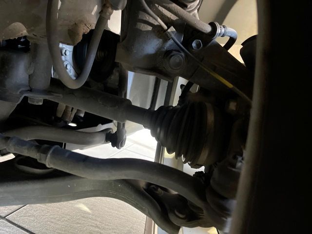 TOYOTA PRIUS ALPHA 2015 Image 31