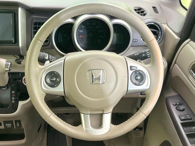 HONDA N BOX 2017 Image 31