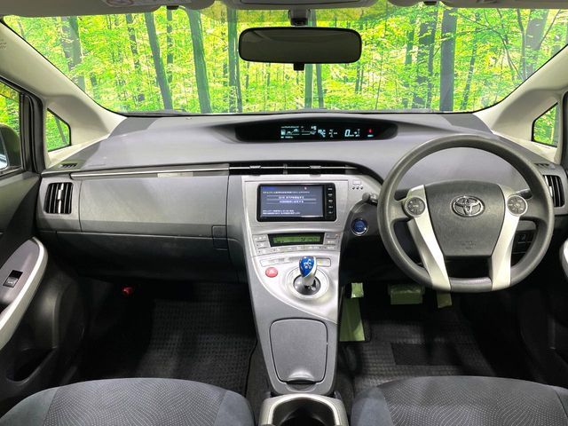TOYOTA PRIUS 2014 Image 31