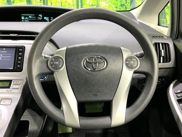 TOYOTA PRIUS 2014 Image 31