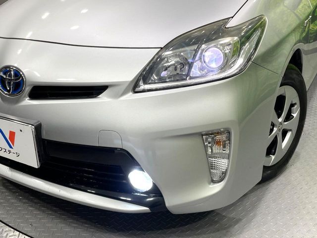 TOYOTA PRIUS 2014 Image 31