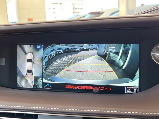 TOYOTA LEXUS LS500H 2017 Image 31