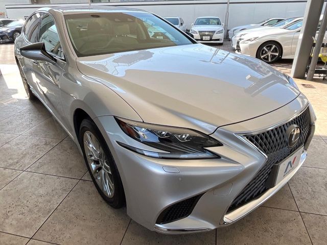 TOYOTA LEXUS LS500H 2017 Image 31