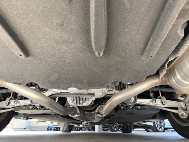 TOYOTA LEXUS LS500H 2017 Image 31