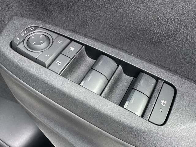 TOYOTA YARIS CROSS 2025 Image 31