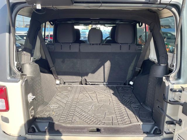 JEEP WRANGLER UNLIMI 2018 Image 31