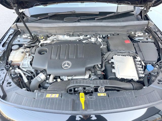 MERCEDES BENZ GLB 2021 Image 31