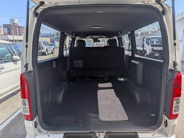 TOYOTA HIACE VAN 2WD 2020 Image 31