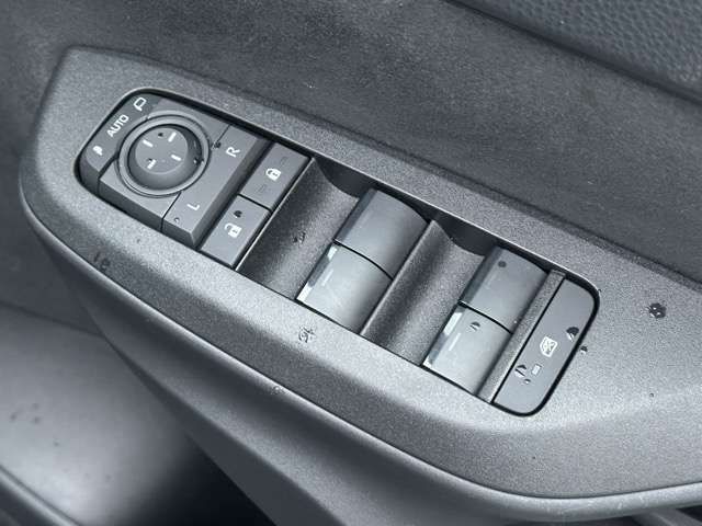 TOYOTA YARIS CROSS 2025 Image 31