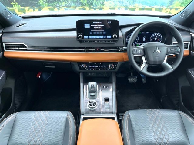 MITSUBISHI OUTLANDER PHEV 2022 Image 31