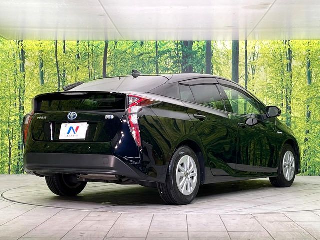 TOYOTA PRIUS 2018 Image 31