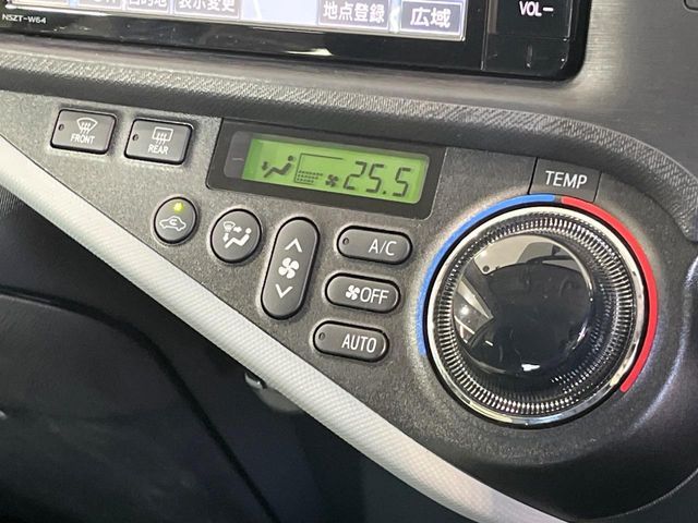 TOYOTA AQUA 2014 Image 31