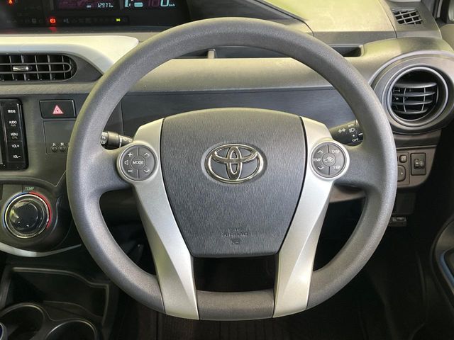TOYOTA AQUA 2014 Image 31
