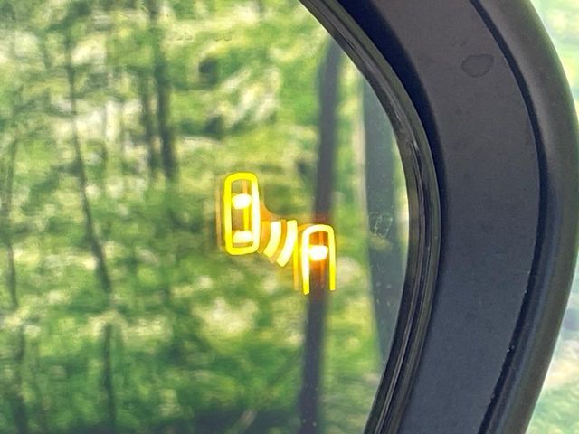 TOYOTA PRIUS 2017 Image 31