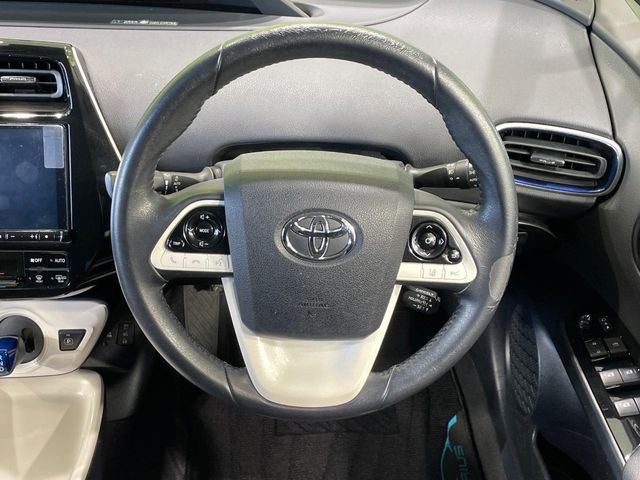 TOYOTA PRIUS 2017 Image 31