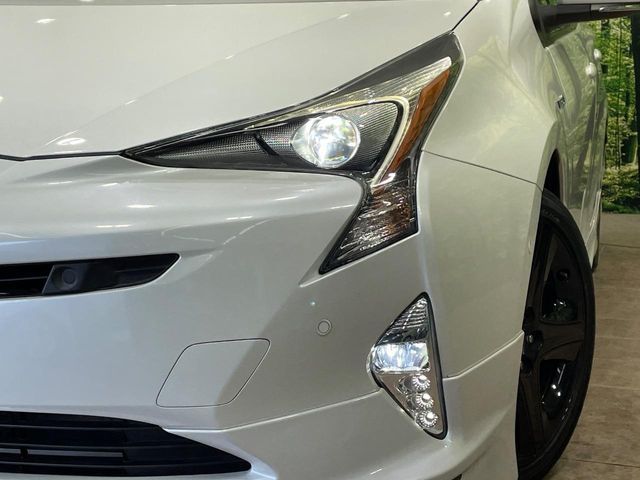 TOYOTA PRIUS 2017 Image 31
