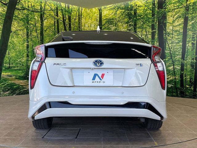 TOYOTA PRIUS 2017 Image 31