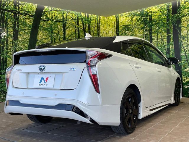 TOYOTA PRIUS 2017 Image 31