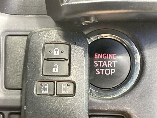 TOYOTA VOXY 2015 Image 31