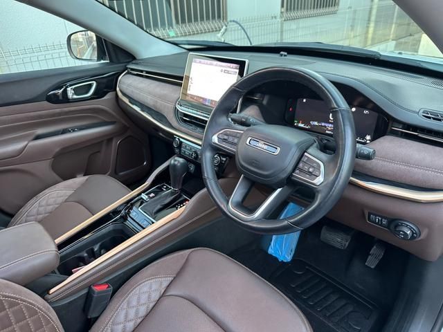 JEEP COMMANDER 2024 Image 31