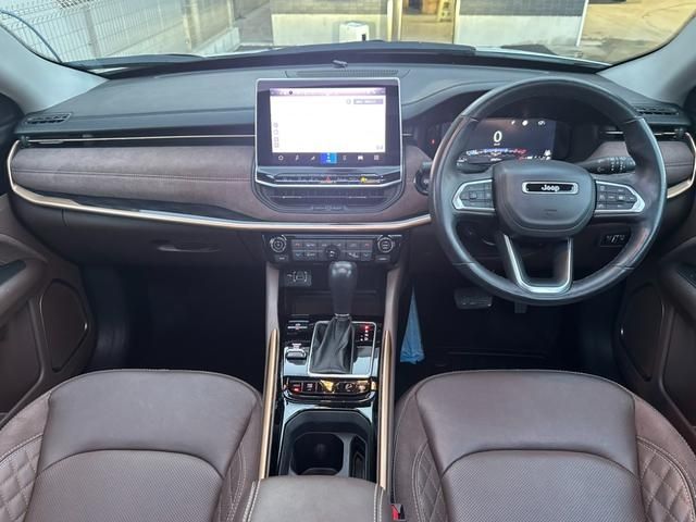 JEEP COMMANDER 2024 Image 31