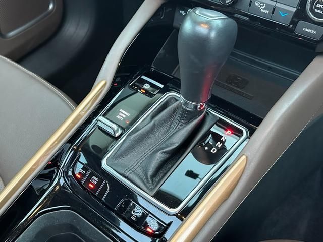 JEEP COMMANDER 2024 Image 31