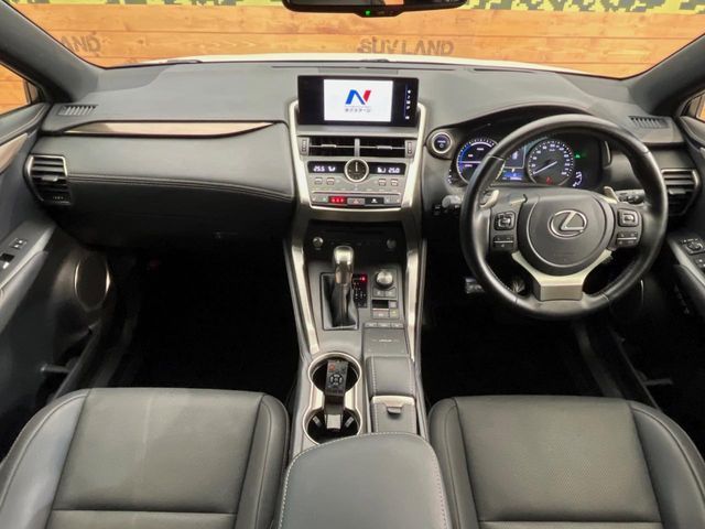 TOYOTA LEXUS NX300H AWD 2021 Image 31