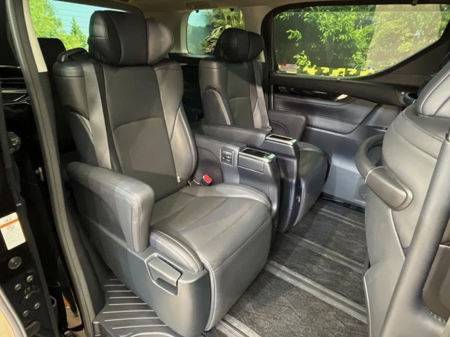 TOYOTA ALPHARD HYBRID 4WD 2018 Image 31