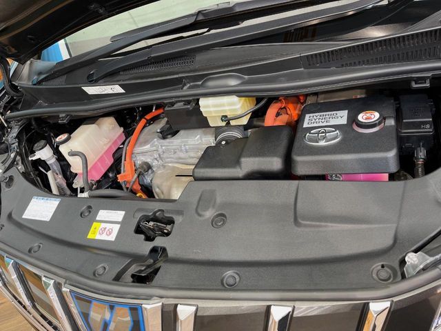 TOYOTA ALPHARD HYBRID 4WD 2018 Image 31
