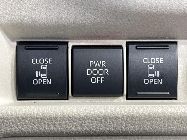 TOYOTA SIENTA HYBRID 2024 Image 31