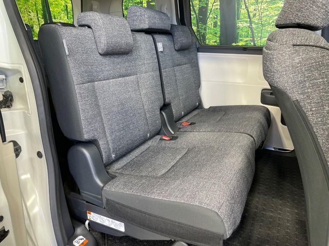 TOYOTA SIENTA HYBRID 2024 Image 31