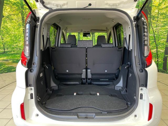 TOYOTA SIENTA HYBRID 2024 Image 31