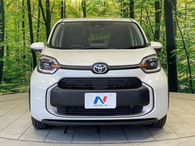 TOYOTA SIENTA HYBRID 2024 Image 31