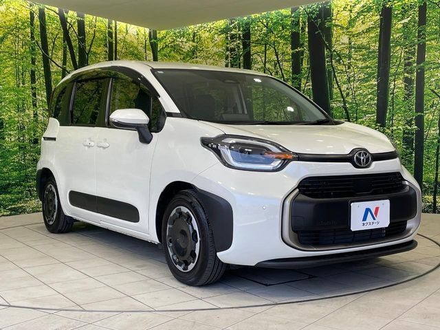 TOYOTA SIENTA HYBRID 2024 Image 31